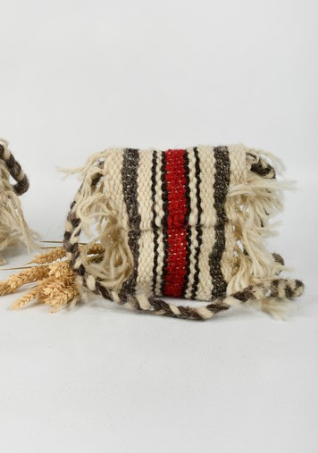 1609780450-15-traista oas rosu.jpg